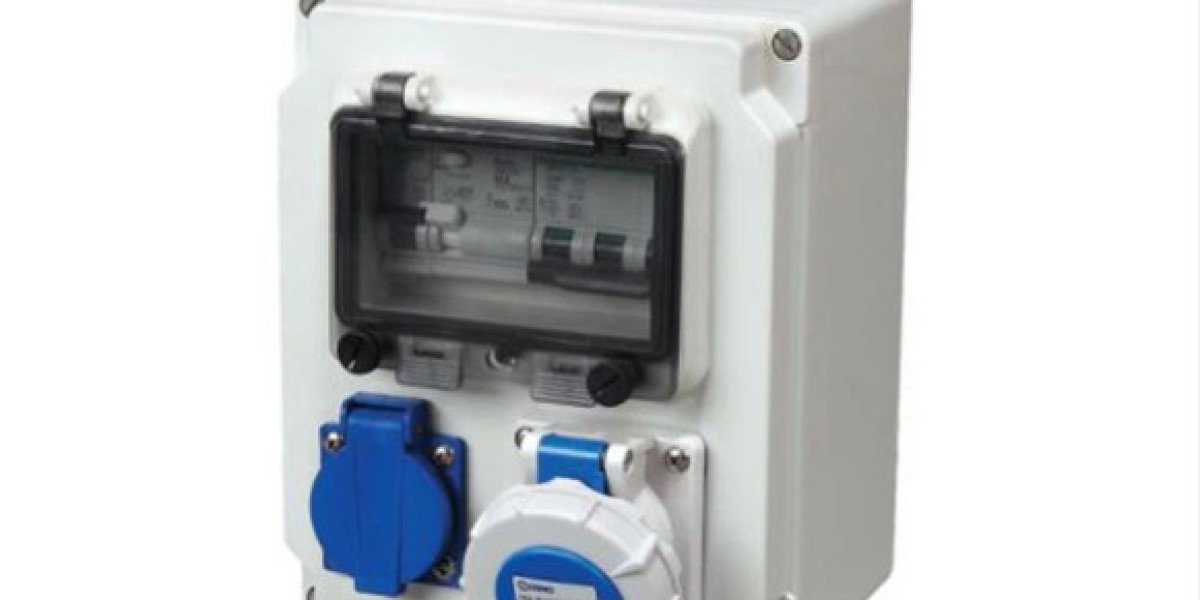 Nante Options for Durable Electrical Socket Box Installations in Varied Climates
